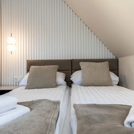 Tatrytop Dom Tatra Jacuzzi Chalet *